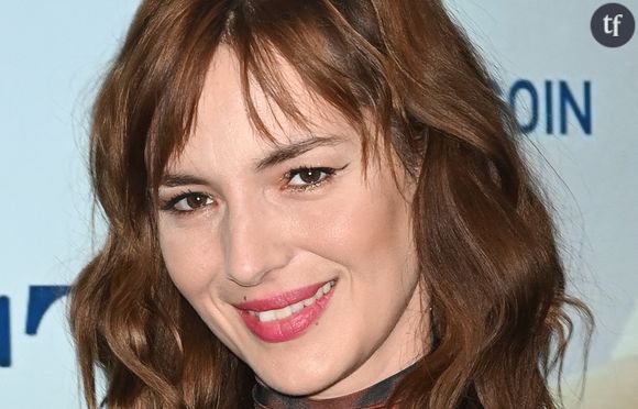 "Sexy et élégante" : Louise Bourgoin se dévoile en sulfureuse naked dress et sidère les internautes