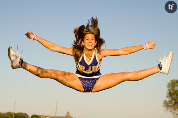 Roxane Bustone : "J’ai dû désactiver les commentaires sous la vidéo où je m’énerve de la réaction de certains « hommes » lorsqu’une femme seule court, j’ai supprimé bons nombres de commentaires sur certaines publi et bloqué des milliers (oui des milliers) de c*ns !". Epiloguant :  "Merci aux femmes qui se soutiennent entre elles et merci aux hommes (les vrais) qui nous épaulent et nous comprennent ! "