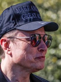 La fille transgenre d'Elon Musk l'accuse d'avoir eu recours à la FIV sélective pour choisir le sexe de ses enfants