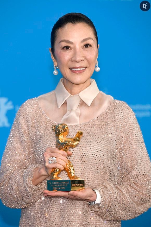 17 ans d’écart : ce couple célèbre fait réagir par cet écart très patriarcal (à sa tête, une grande actrice Oscarisée)