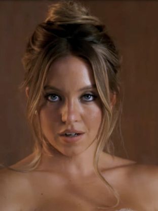 Hyper sexualisée, anti woke : Sydney Sweeney au coeur du scandale