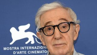L'Espagne, pays "champion" des droits des femmes, finance le nouveau Woody Allen, accusé de violences sexuelles