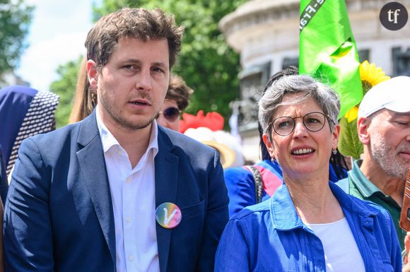 En septembre 2022, Julien Bayou démissionnait de son poste de secrétaire national du parti Europe Écologie Les Verts. Le député prenait cette décision après voir été accusé de "violences psychologiques" sur son ex-compagne. L'homme politique avait fait l'objet d'une enquête interne de la cellule d'écoute EELV suite à un mail de cette dernière.