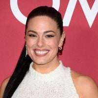 “Les jambonneaux”, “Popotin énorme” : cette iconique mannequin victime de grossophobie, jugée “trop potelée”… Par des femmes