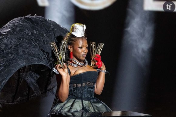 La 41e cérémonie des Victoires de la musique s’est tenue ce vendredi 13 février 2026 à la Seine musicale à Boulogne-Billancourt et a consacré la chanteuse de 22 ans qui a marqué l’année 2025 avec la sortie de son album Mega BBL.