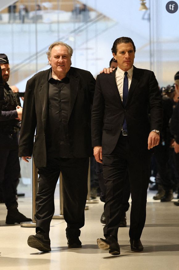 Gérard Depardieu défendu à travers l'argumentaire du "victim blaming" ? Le victim blaming, c'est cette rhétorique consistant à inverser la culpabilité agressée/agresseur, notamment dans le cadre des violences sexuelles : remise en question des propos de la plaignante, remarques sur sa tenue, son attitude, la réalité, ou non, de son consentement...