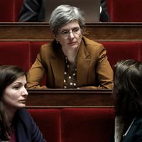 Procès de Mazan : cette expression féministe qu'emploie Sandrine Rousseau est nécessaire pour comprendre l'affaire Pélicot