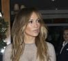 La chanteuse porte une jupe longue en similicuir marron et un haut à manches longues gris à strass qui soulignent sa plastique. 


Shot on 11/30/24



Pictured: Jennifer Lopez