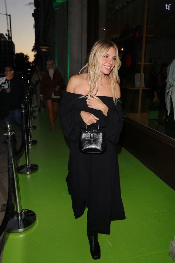 A Hollywood, les exemples ne manquent pas. Et cela tombe bien, c’est précisément au sein de l’usine à rêves qu’évolue Sienna Miller : "Une femme plus âgée avec un homme plus jeune, ce n'est pas encore considéré comme quelque chose de normal", s'attriste celle qui rêve aujourd'hui d'un monde plus égalitaire entre les hommes et les femmes, épiloguant ainsi : “ces relations-là sont encore trop fétichisées”. 

L’actrice a constaté ce “double standard” qui à l’instar d’un gender gap, un écart genré, différencie les femmes des hommes. Ou quand la société oppose Don Juan, “homme à femmes”, et dames considérées comme vénéneuses quand elles ont tout juste la quarantaine.