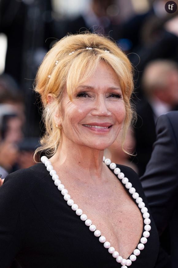 "On fait trop ceci, on fait trop cela, on attend trop de la vie, on est jamais assez ceci, jamais assez cela... Pitié ! Je le dis aux jeunes femmes : n'écoutez pas tout ça. Avancez dans la vie. Tout est compliqué. Etre comédienne c'est compliqué, être femme, même être homme..."