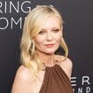 "Elle est sous Valium ?", "elle plane" : l'apparition de Kirsten Dunst sur le tapis rouge suscite la moquerie des internautes