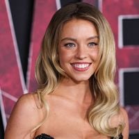 Sydney Sweeney “potelée” en bikini ? Des photos de l’actrice relance une vague de critiques sur son corps