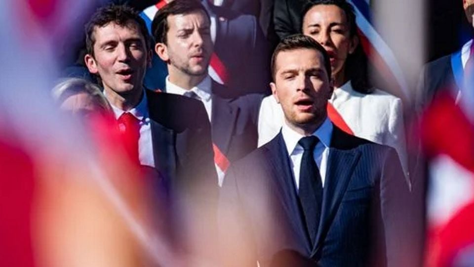 Jordan Bardella : non, Karine Le Marchand, il ne faut pas "outer"