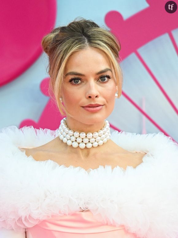 Margot Robbie dévoile son corps post-partum un mois après l'accouchement, et ça fait (encore) réagir