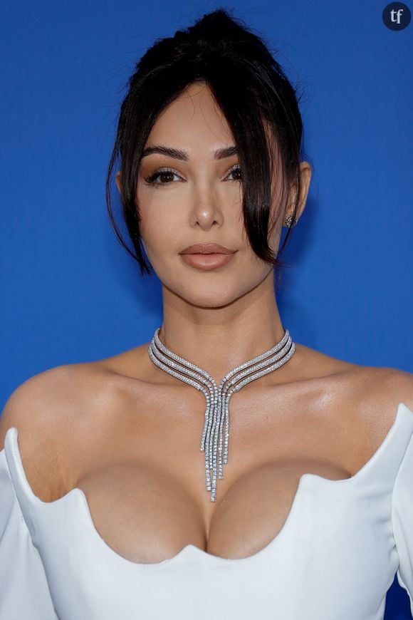 Procès de Mazan : sur Twitter, la star de téléréalité Nabilla a à maintes fois soutenu ouvertement Gisèle Pélicot. Nabilla souhaite donner de la force à Gisèle Pélicot, jusqu'à ouvrir une cagnotte pour elle. Encore aujourd'hui, elle persiste et signe.&nbsp;