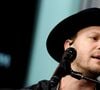 Gavin DeGraw ne s’est pas encore exprimé sur la décision qui l’a poussé à accepter cette participation, mais beaucoup de ses fans ont déjà pris le pli d’enlever ces musiques de leur playlist en protestation.