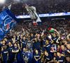 La déprogrammation d'un match de foot féminin, pas n'importe lequel, celui des Bleues, au profit de la finale de la Coupe du Monde des Bleus provoque controverse et débats enflammés sur la Toile. Un pas en arrière pour la visibilité du foot féminin ?