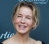 Enfin de retour dans la peau de Bridget Jones, son éternelle alias, cette grande actrice Oscarisée subit les foudres d'un public impitoyable. Vous avez dit "body shaming" ?