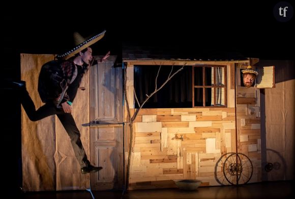 "ô", un spectacle hyperludique et audacieux à voir à Avignon. Tout public.