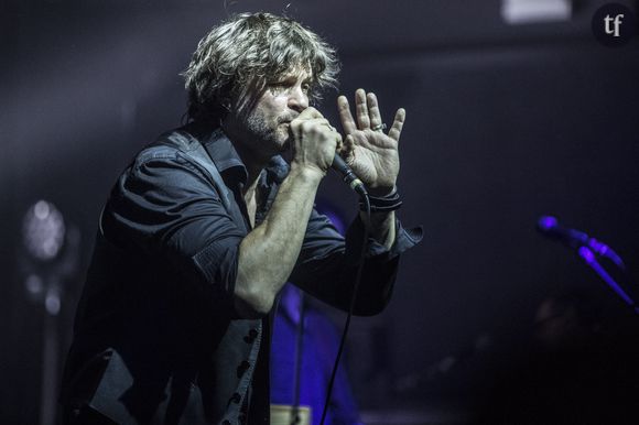 Le 3 avril, sur Tiktok, cette vidéo datant de 2018 a réapparue. Elle montre Bertand Cantat avec son groupe Détroit sur la scène du Zénith de Paris.