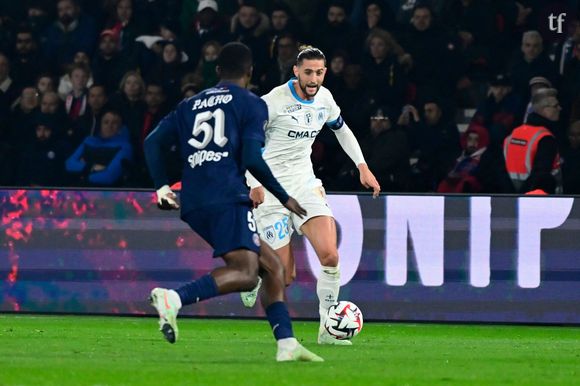 La mère d'Adrien Rabiot a été insultée par les supporters du PSG. Ou comment résumer le sexisme crasse d'une certaine culture foot.