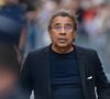 “C’est son auxiliaire de vie”, “la belle et la bête”, Laurent Voulzy et sa compagne de 32 ans de moins que lui créent la controverse auprès des internautes