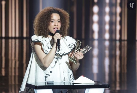 Yoa a réalisé le meilleur album de l'année. A en lire nos confrères de Purecharts, qui ont érigé son premier opus au sommet de leurs Top, avant même Lady Gaga. Et à juste titre. C'est une artiste féministe, atypique, crue et puissante.