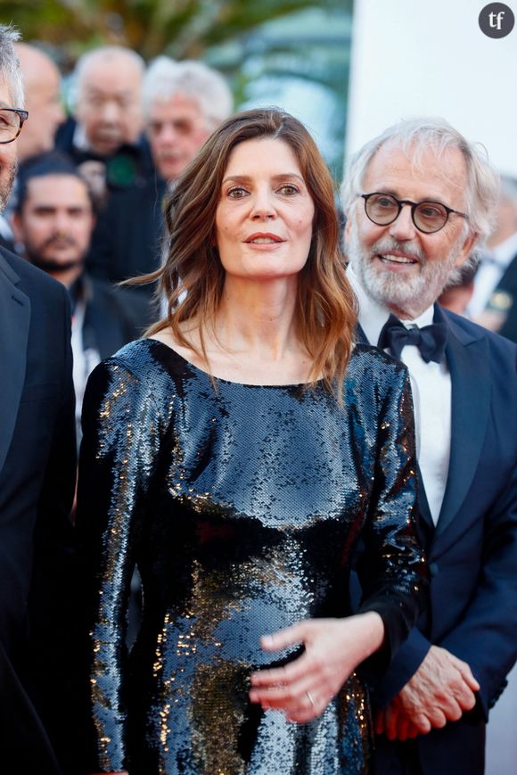 "Ils veulent pisser plus loin que leur prochain. Barbara Schultz sur un plateau c'était l'autorité sans l'antipathie, la détermination sans l'arrogance...", poursuit Fabrice Luchini.