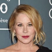 “J’ai toujours eu honte de mon corps”, déplore cette actrice mythique des années 90, "symbole de beauté"