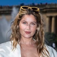 "La reine" ; Laetitia Casta "sexy et épanouie" en bas dentelle à 47 ans défie l'âgisme et le règne de la maigreur