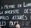 Et l'érudite de poursuivre encore sur l'Ecriture inclusive : "Cela ne prend pas la même forme en anglais, espagnol, russe, roumain ou français mais c'est la même idée qui est derrière, et qui est appelée de différentes façons. En général, "non sexiste" c'était ce qui était le plus répandu, mais maintenant on a "inclusif" qui est équivalent."