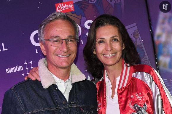 C'est ce que relate aujourd'hui la fameuse actrice de Sous le soleil au micro de Mesdames, face à Elsa Wolinski : "Voilà, au tout début des années 90, j'étais effectivement en couple avec Johnny Halliday. Et les journaux ne parlaient que de ça. Et c'était moi dont on parlait beaucoup. J'avais 19 ans. Et on me traitait de pute"