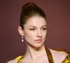 Jeune actrice choisie à la place... D'une star largement promue par les internautes : Hunter Schafer, l'une des révélations époustouflantes de la série choc Euphoria. Icône next gen, et transgenre. Une décision qui suscite controverses et scandale sur les réseaux sociaux.