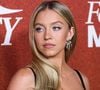 "Touche pas à ma meuf !" : Sydney Sweeney très "proche" de son partenaire sur un tournage, les fans redoublent de beauferie