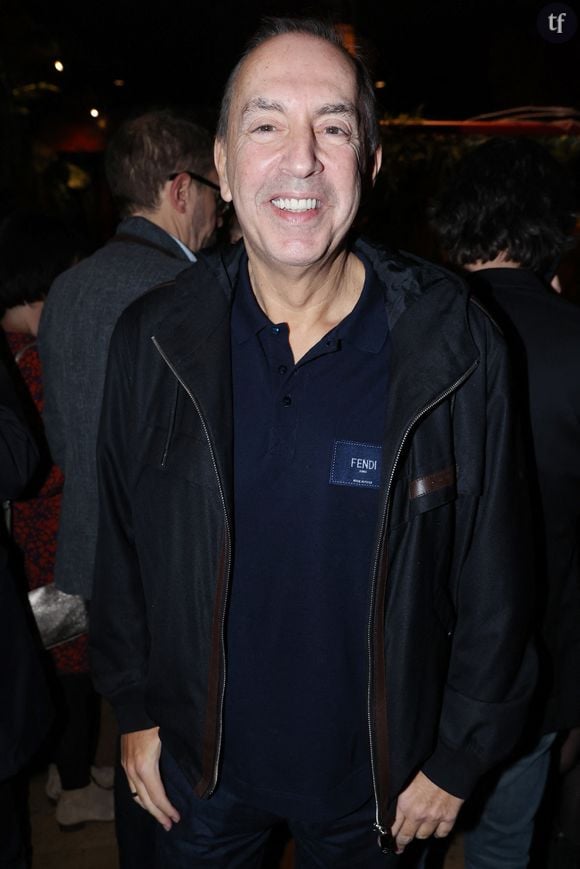 Il a été condamné pour “corruption de mineurs” (envers trois adolescents) et pour “harcèlement sexuel et travail dissimulé”