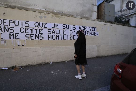 Autres propos ? Ceux de l'avocat Jalil-Henri Amr qui dit de son client, Redouan A., diagnostiqué schizophrène, qu'il a "le QI d’un vibromasseur" ou "d’une endive, en promo chez Lidl"