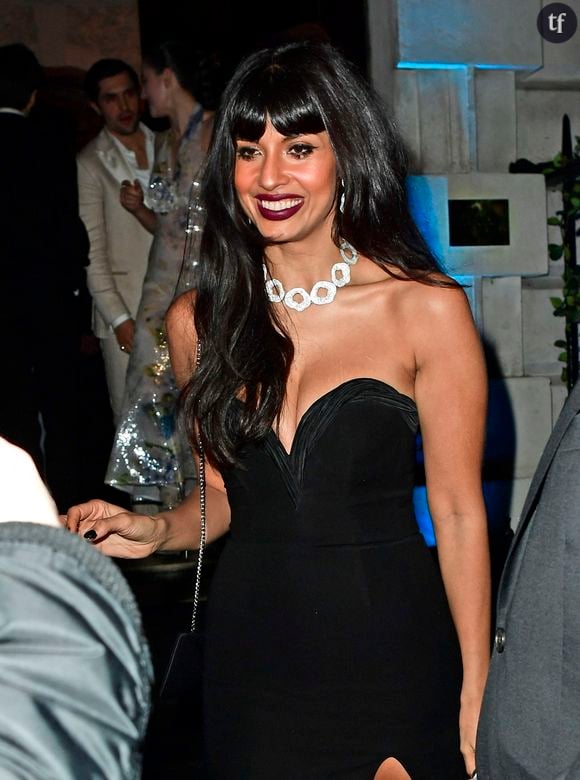 "On élève pas les garçons à être des hommes mais à ne pas être des filles" dénonce cette influenceuse féministe controversée (et c'est brillant)