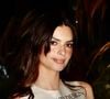 "Elle est toujours nue !" : Emily Ratajkowski subit le sexisme des haters et le complexe de la "mauvaise mère"