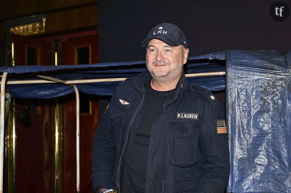 Finalement, Cauet revient à la radio, sur Europe 2 cette fois.