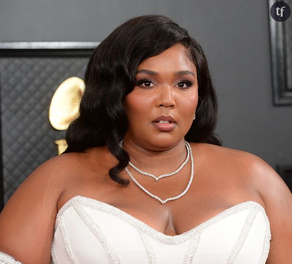 Alors qu'elle se remet à peine d'une année marquée par les scandales, la superstar de la pop Lizzo se voit clouée au pilori pour sa perte de poids jugée effrayante. "Je l'ai fait. Aujourd'hui, lorsque je suis montée sur ma balance, j'ai atteint mon objectif de perte de poids. Je n'avais pas vu ce chiffre depuis 2014 !", se réjouit-elle ainsi dans sa dernière publi.