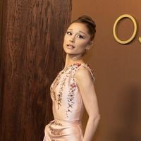 Ariana Grande de nouveau moquée sur son physique suite à cette photo controversée : et si on arrêtait le body shaming ?