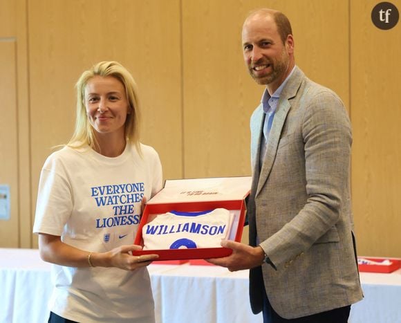 Hier David Beckham, aujourd'hui, Leah Williamson. Les Britanniques ont-ils quelque chose contre les sportifs exceptionnels qui posent en sous-vêtements ?