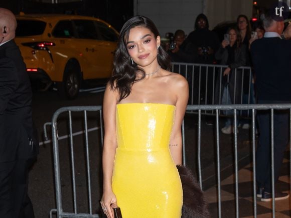 "Pourquoi être nue ?", “immonde” : Rachel Zegler, actrice du moment, tente la naked dress… Internet la rhabille pour les années à venir