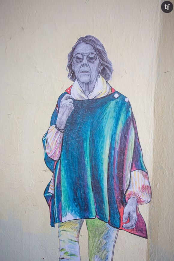 A Quotidien, elle énonce encore, très émue : “Il m’a raconté qu’il avait perdu sa femme après l’avoir accompagné durant de longs mois de maladie. Son histoire m’a touchée. Nos drames nous ont rapprochés”