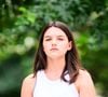 "Le portrait craché de Tom Cruise" : Suri Cruise fait une rare apparition avec sa mère, Katie Holmes, mais les internautes sont choqués de sa ressemblance avec son père