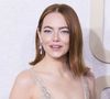 Emma Stone méconnaissable ? Son nouveau look suscite l’incompréhension des fans. Qui suite à ces images parlent d’IA, de clone, de clichés ultra retouchés jusqu'à l'effet "Vallée Dérangeante" ou… De “sex robot”.