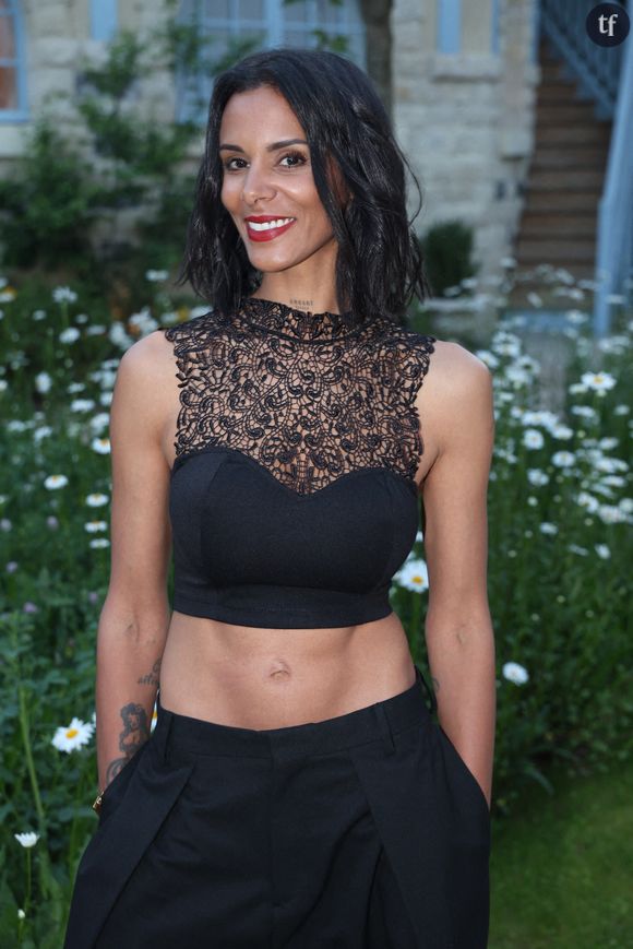 “Elle a des spasmes ?”, “Elle a pris quoi ?” : Shy’m déchaînée sur scène, les internautes s’en donnent à coeur joie pour la critiquer