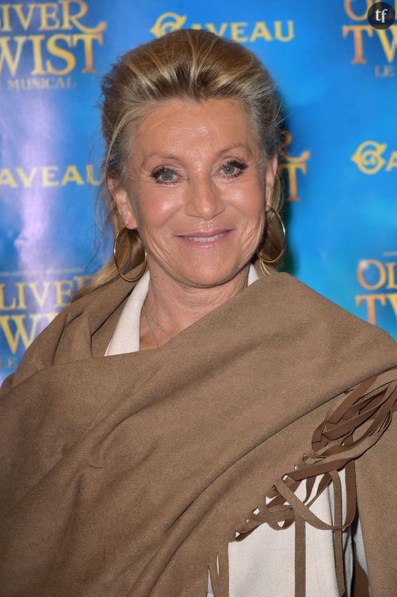 La liberté financière, l'émancipation des femmes ? C'est ce que défend avec éloquence une légende de la chanson française : Sheila.