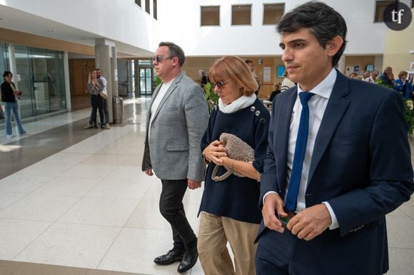 Marion voit alors le client l'attraper par surprise, puis la plaquer au sol, la frapper et la menacer physiquement avec une arme blanche. Il tente de lui arracher ses habits puis de la droguer, à l'aide d'un bâillon imbibé d’éther, puis une longue lutte va faire fuir l'agresseur.