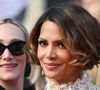 À 58 ans, Halle Berry enflamme Instagram en bikini et divise la toile. Entre célébration de la liberté corporelle et commentaires âgistes, la vidéo de l'actrice relance le débat sur le droit des femmes à s'assumer à tout âge.